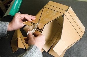 wpid-diy_photography_hacks_make_a_softbox_with_cardboard_for_creative_lighting_effects_3